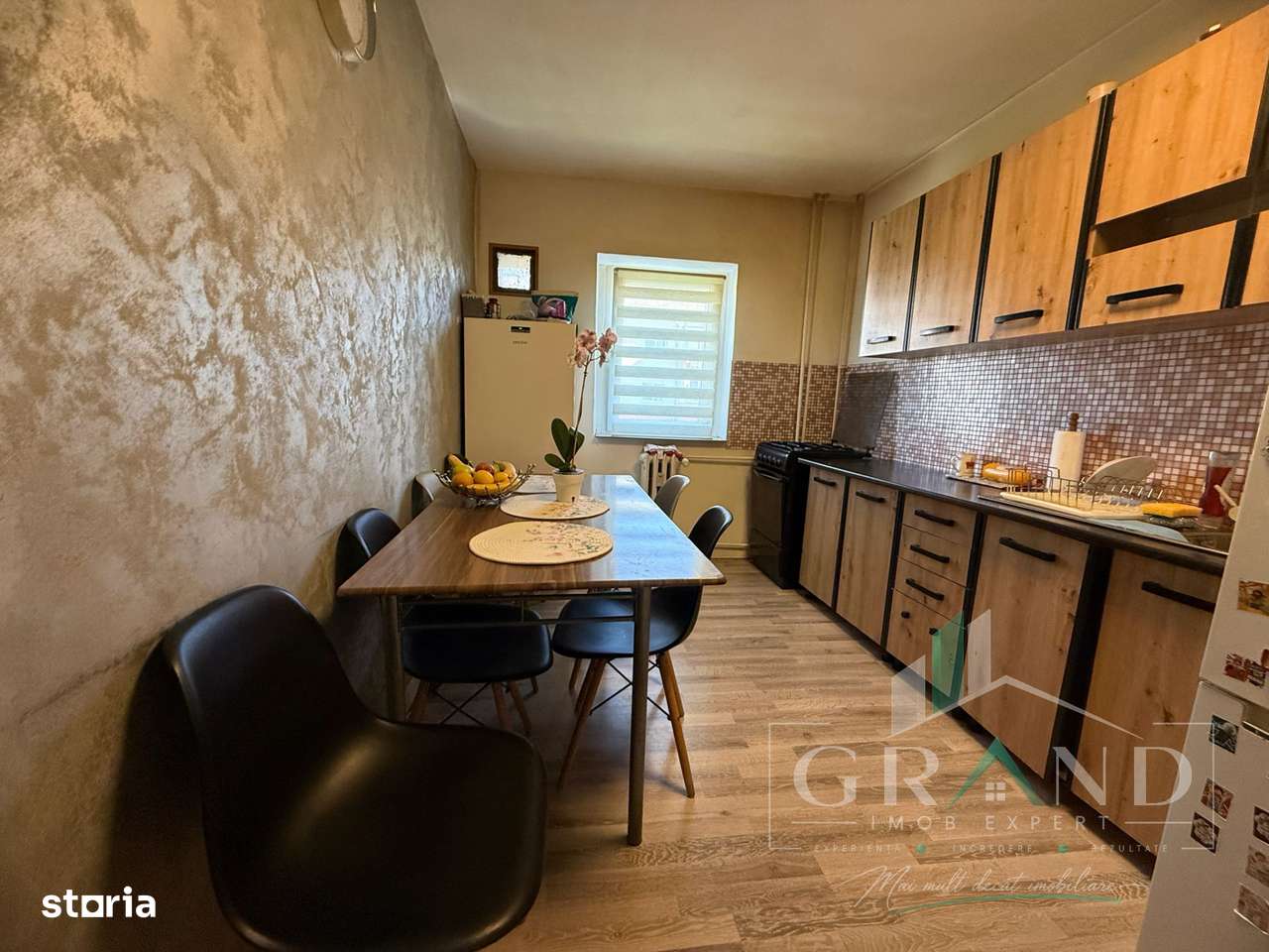 Apartament 3 camere decomandate, etaj intermediar, in Grigorescu