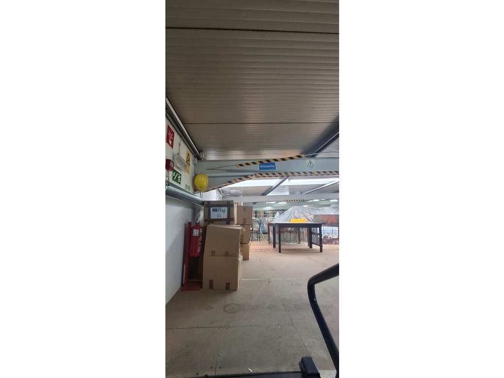 Armazém para Venda e/ou Arrendamento | Zona Industrial de Vialonga ...-17