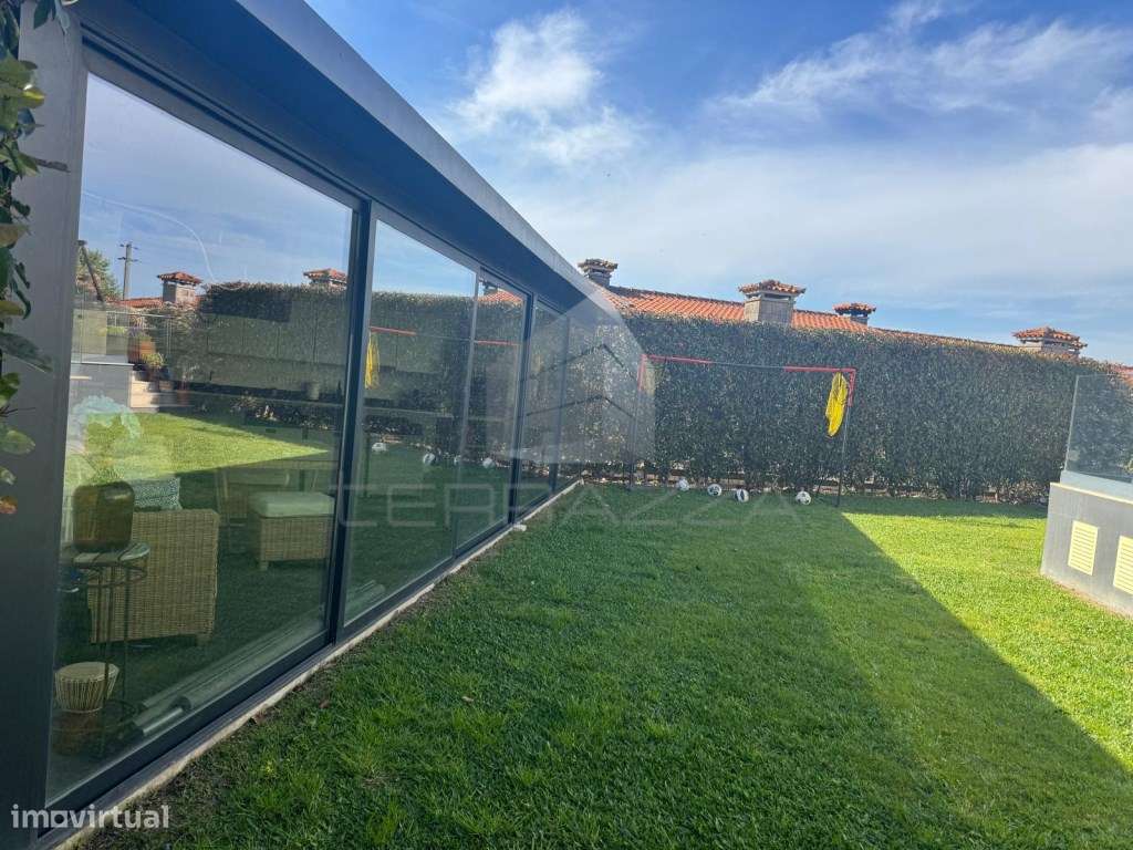 MORADIA V4 COM PISCINA - VILA NOVA DE FAMALICÃO-7