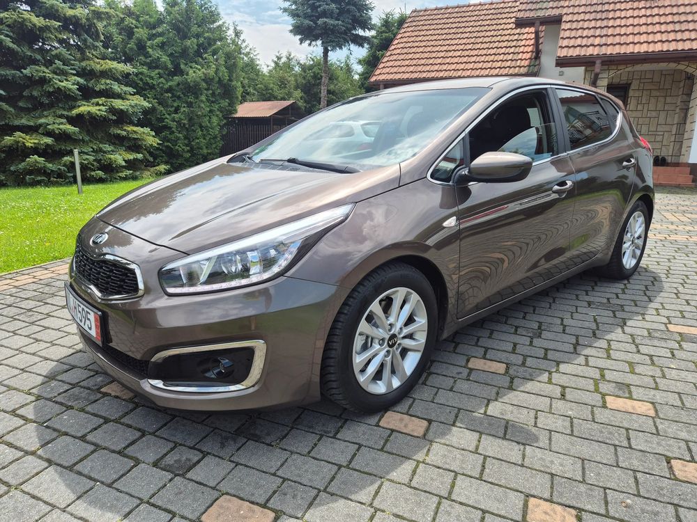 Kia Ceed II 1.4 CVVT Dream-Team Edition 2016