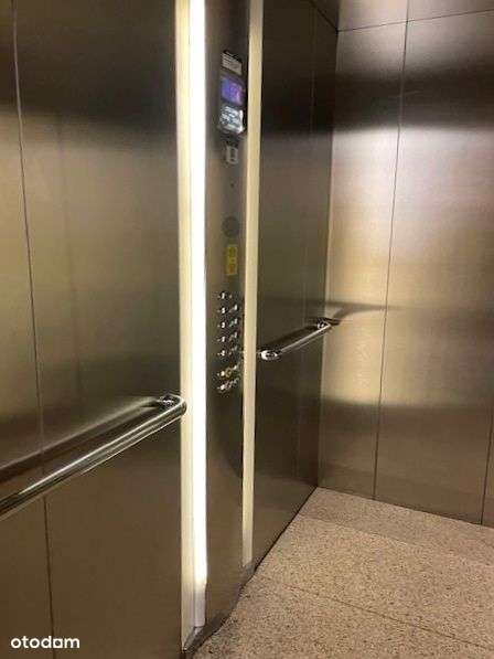 Ciche mieszkanie w budynku Trio-4