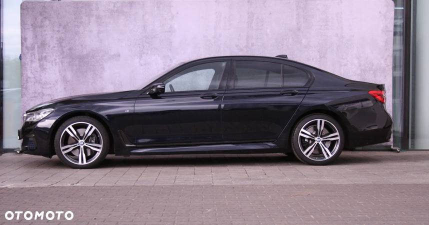 BMW Seria 7 750i xDrive - 3