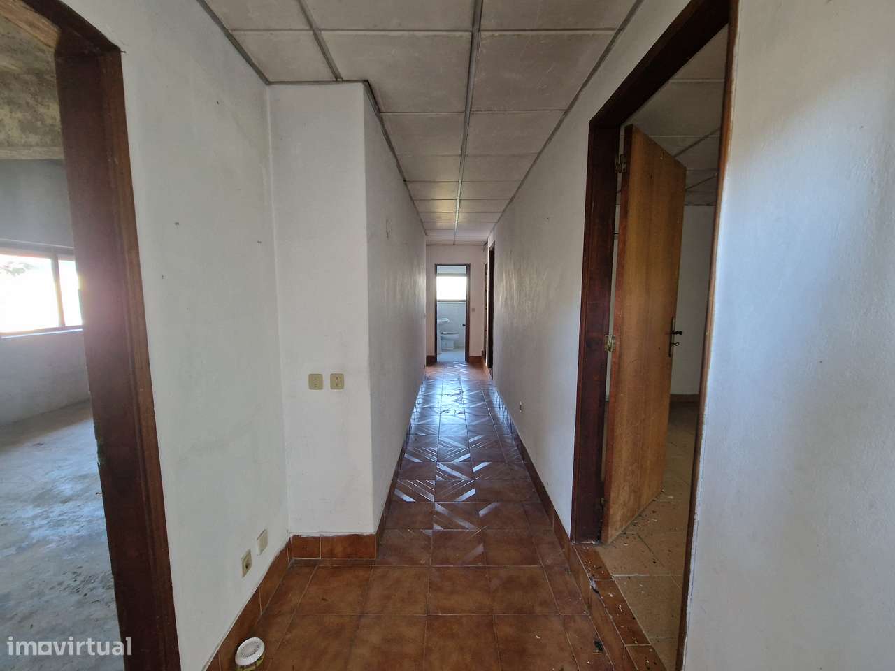 Moradia para reabilitar em Coimbra - Rua Senhora do Bonfim - Grande imagem: 5/30