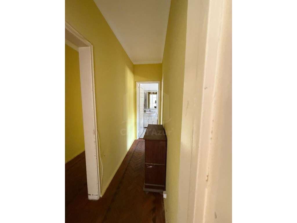 Apartamento T2 no Centro de Sesimbra-12