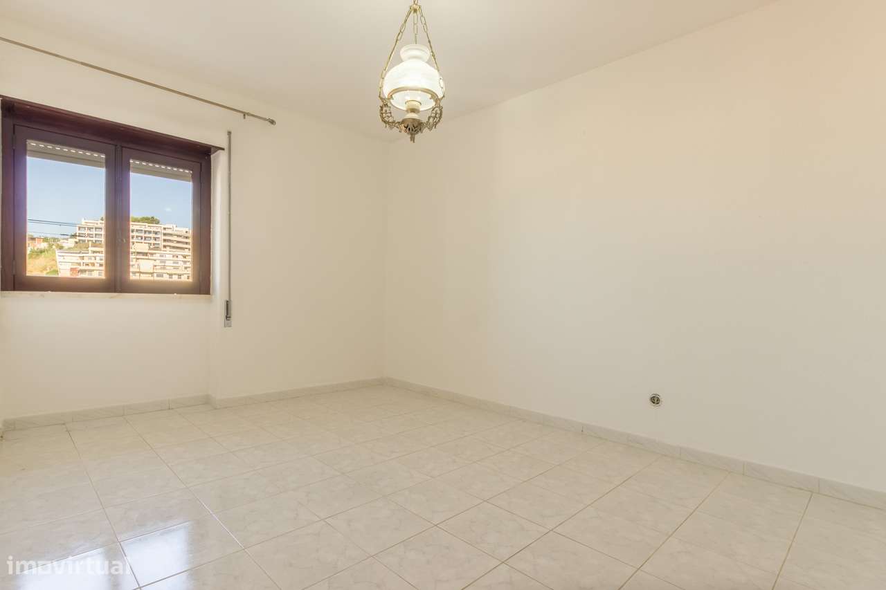 Apartamento T3 em Sesimbra com vista Mar-13