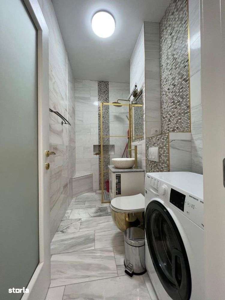 Penthouse mobilat lux , vedere frontală la mare-9