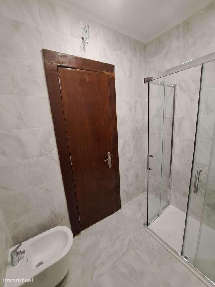 Arrendamento T2 no Restelo-9