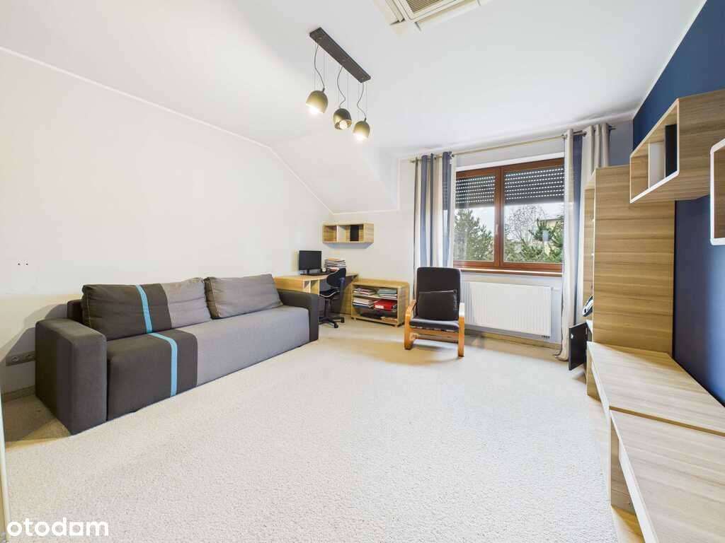 Przestronny, piękny dom na Ratajach w Oleśnicy-13