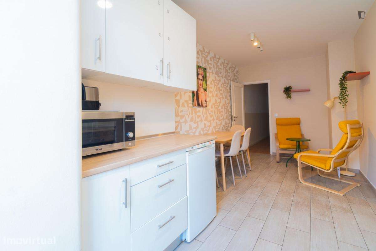 Quarto - localizado em Roma-Areeiro Lisbon - Grande imagem: 2/10