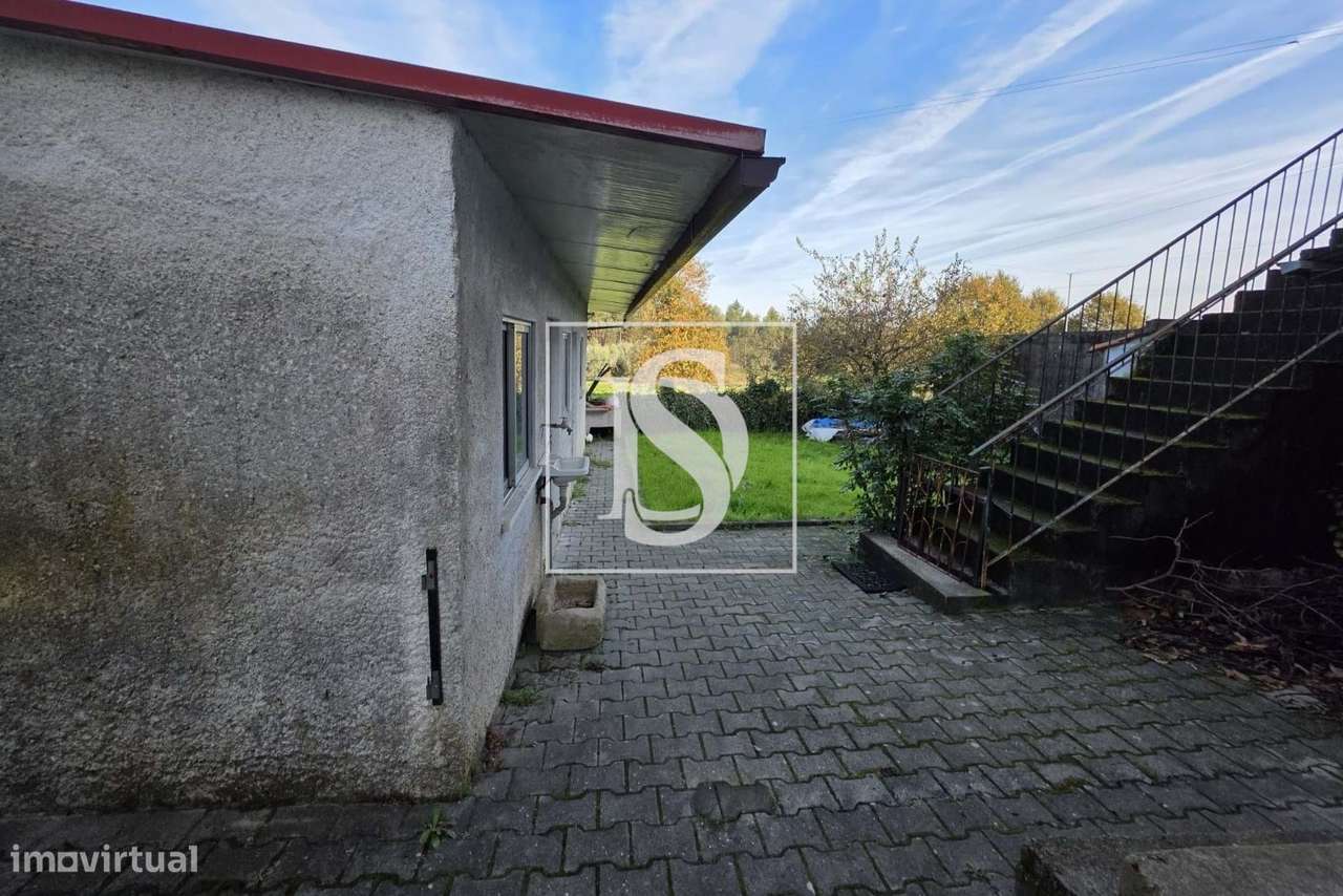 Moradia T6 no centro de Tondela-25