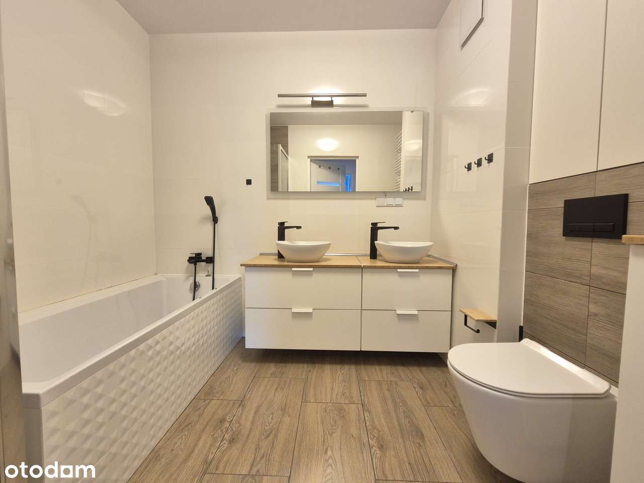 Przestronne i słoneczne mieszkanie! 20min kolejką do Centrum Warszawy!-12