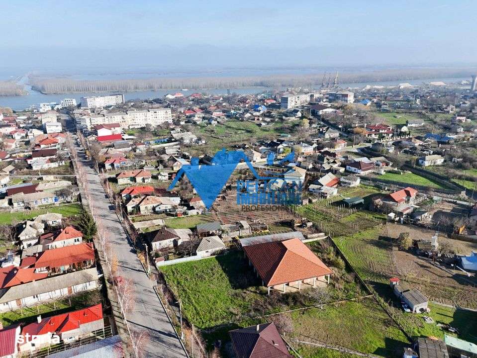 Vila LA ROSU in MAHMUDIA - DELTA DUNARII, teren 1376MP-12