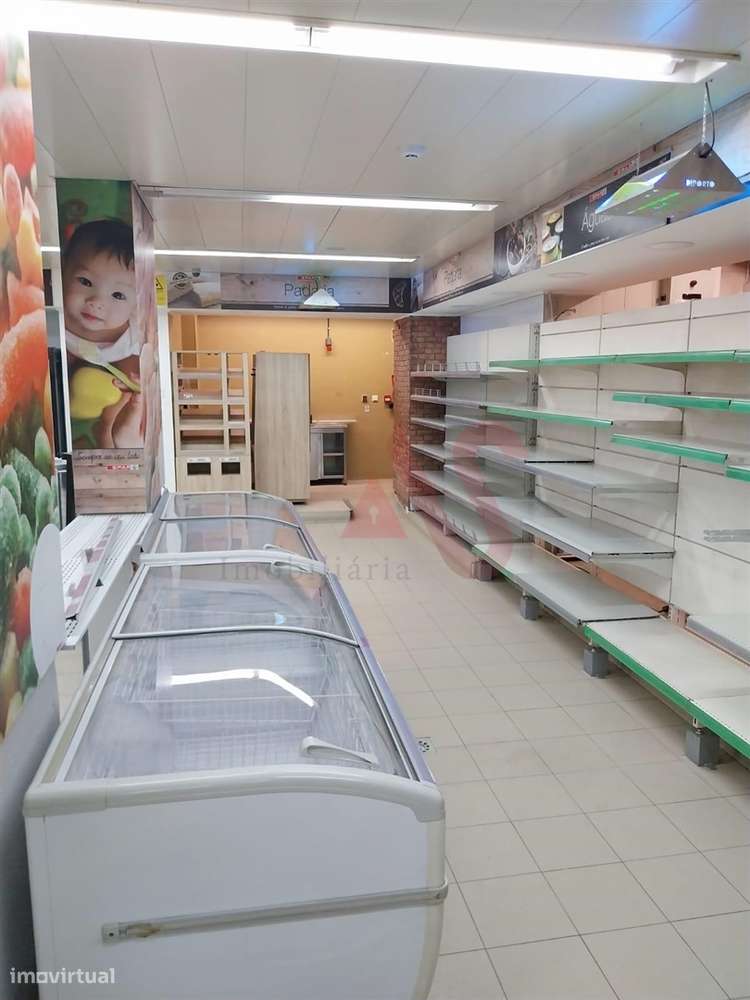 Espaço Comercial para arrendar com 240 m² na Cova da Piedade, Almada - Grande imagem: 5/22