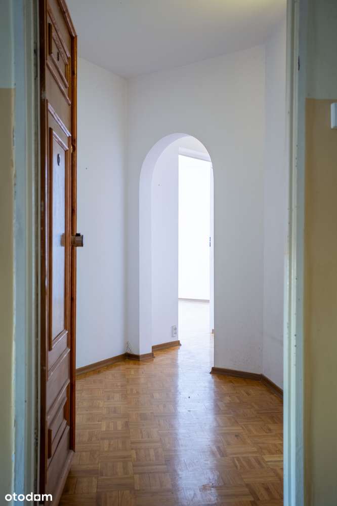 Trzypokojowe mieszkanie z balkonem na Piekarach-13