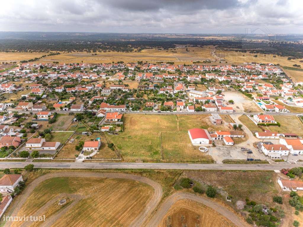 Construa a Casa que Sempre Imaginou | Lote Urbano com 3.704 m² em F...-0