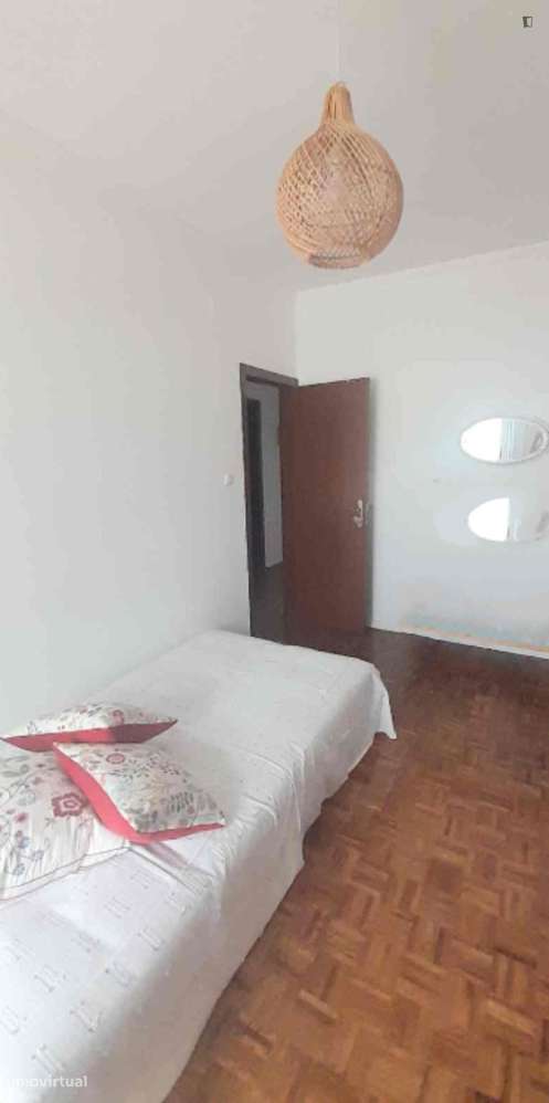 Quarto - localizado em Oeiras Lisbon - Grande imagem: 5/6
