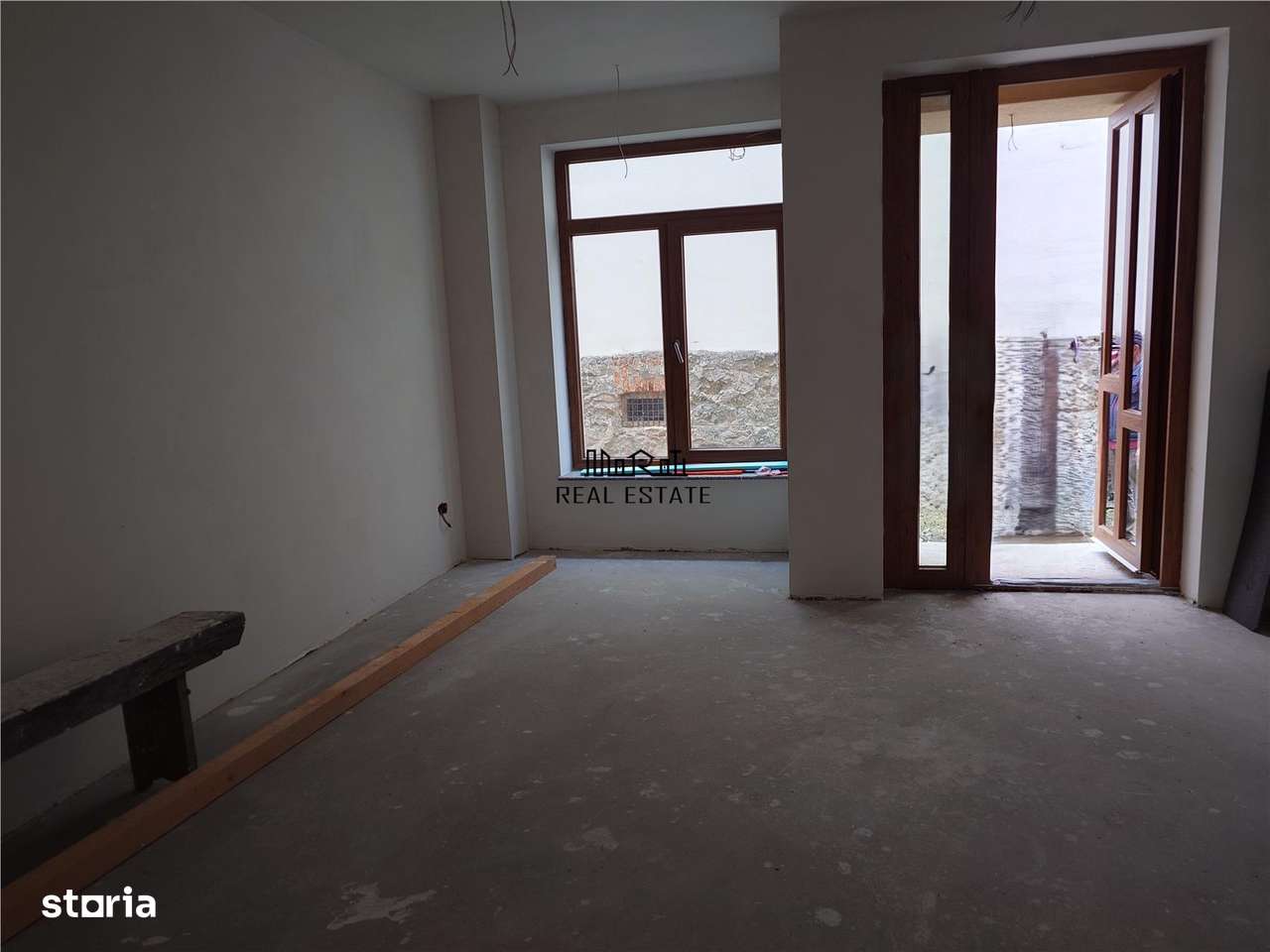 Cladire noua, ideala pentru cazare sau spatii de birouri in Brad, Hd - Imagine principală: 4/14