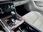 Jaguar XE 2.0 T AWD Prestige - 10