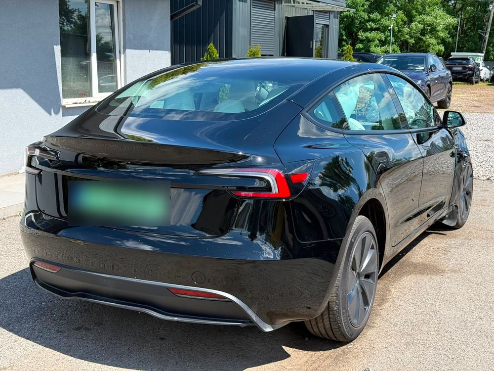 Tesla Model 3 2026