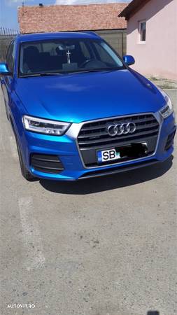 Audi Q3 2.0 TDI - 1