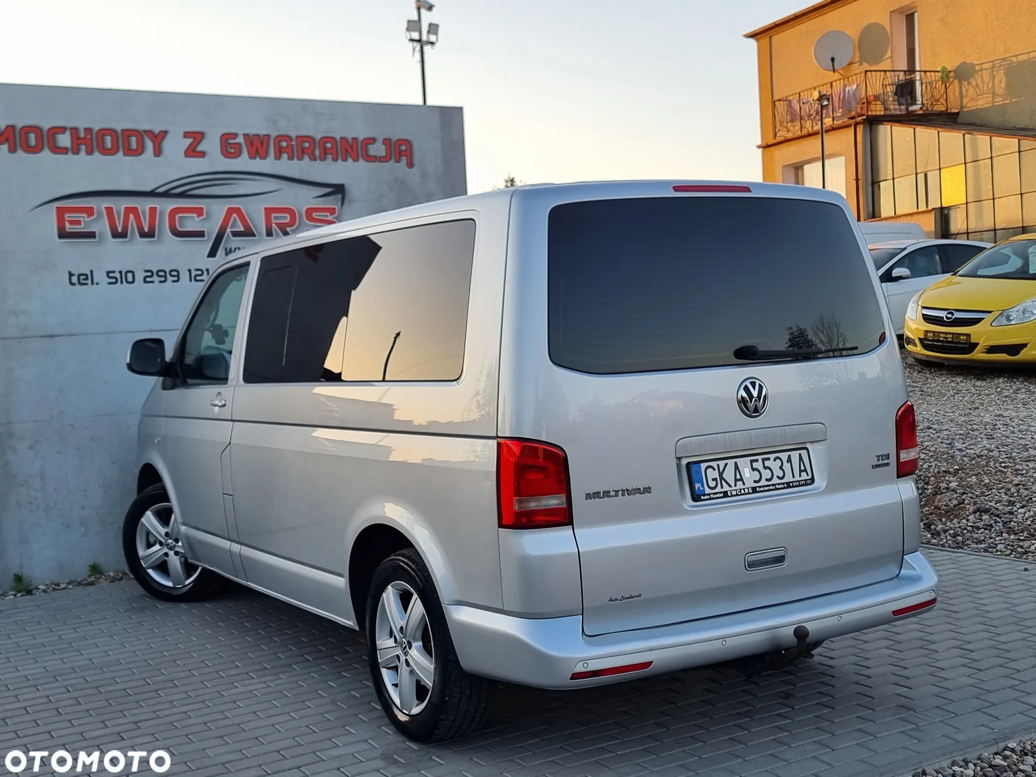 Volkswagen Multivan - 28