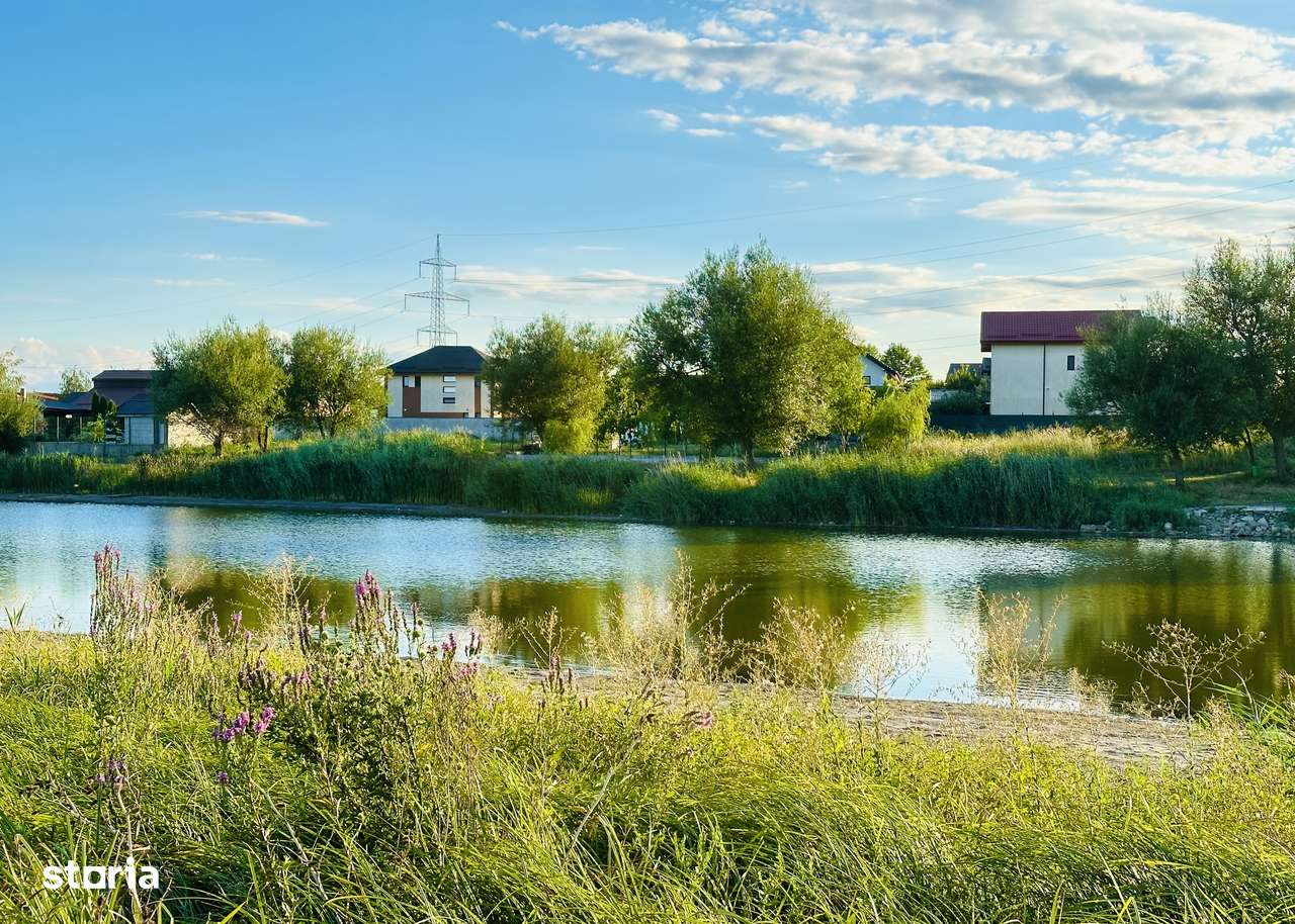 TEREN imprejmuit direct la lac – 2 loturi comuna Berceni, Ilfov.-0