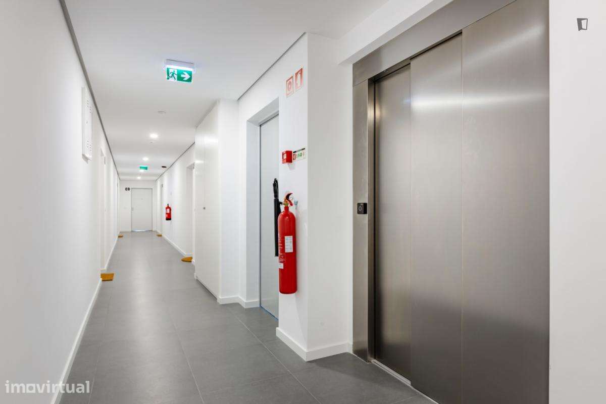 Apartamento com 2 quartos - localizado em Espinho - Grande imagem: 3/10