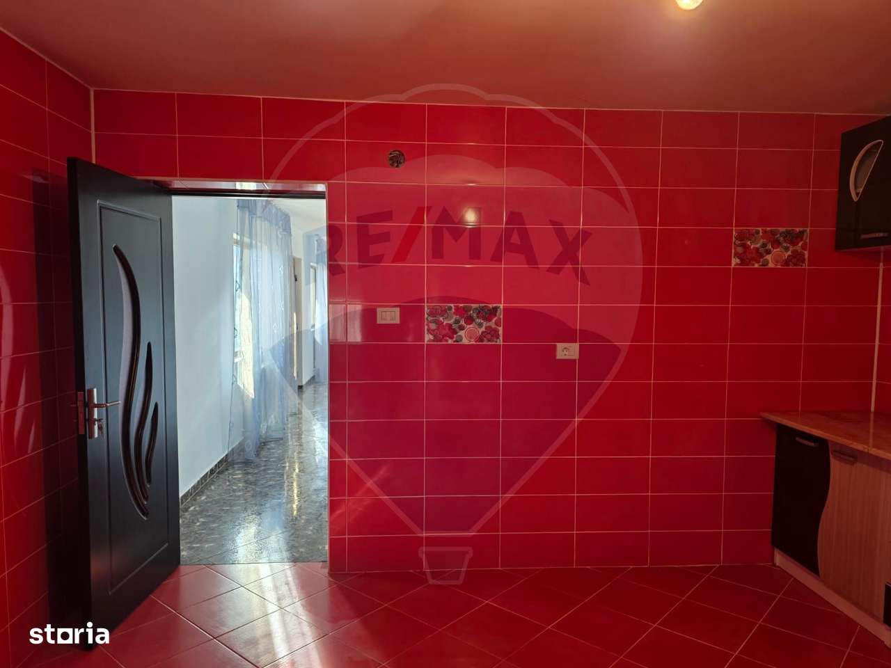 De vanzare casa solida cu teren generos si acces facil Lespezi Bacau-12