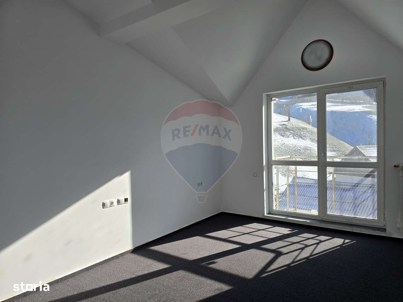 Vila / Pensiune / Camin / Azil seniori, zona superba Moeciu, parcare-18