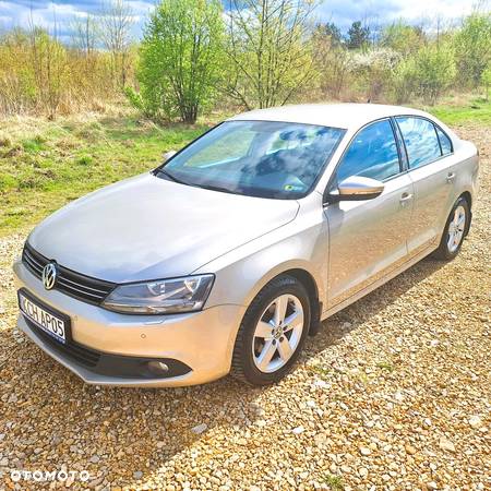 Volkswagen Jetta 1.6 TDI Comfortline - 17