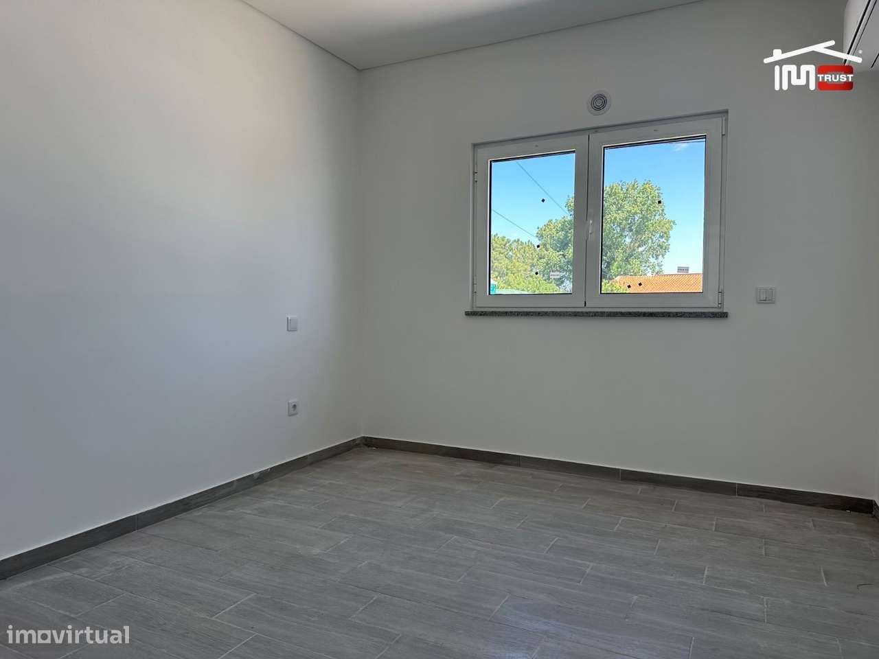 Incrível Moradia T4+1 - Com 612M2 de Terreno-20