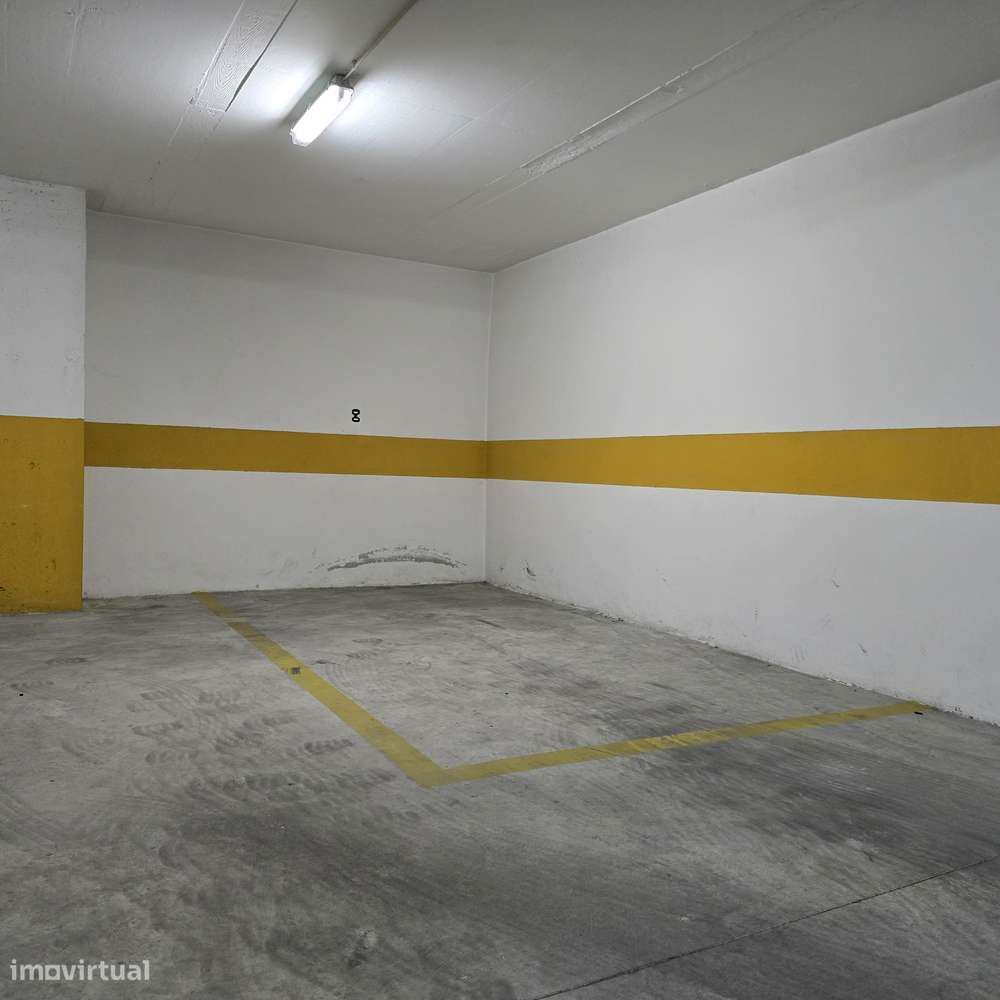 T1 c/vista desafogada, varanda, parqueamento e arrecadação-9