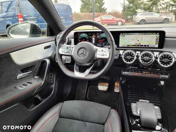 Mercedes-Benz CLA 200 AMG Line 7G-DCT - 29