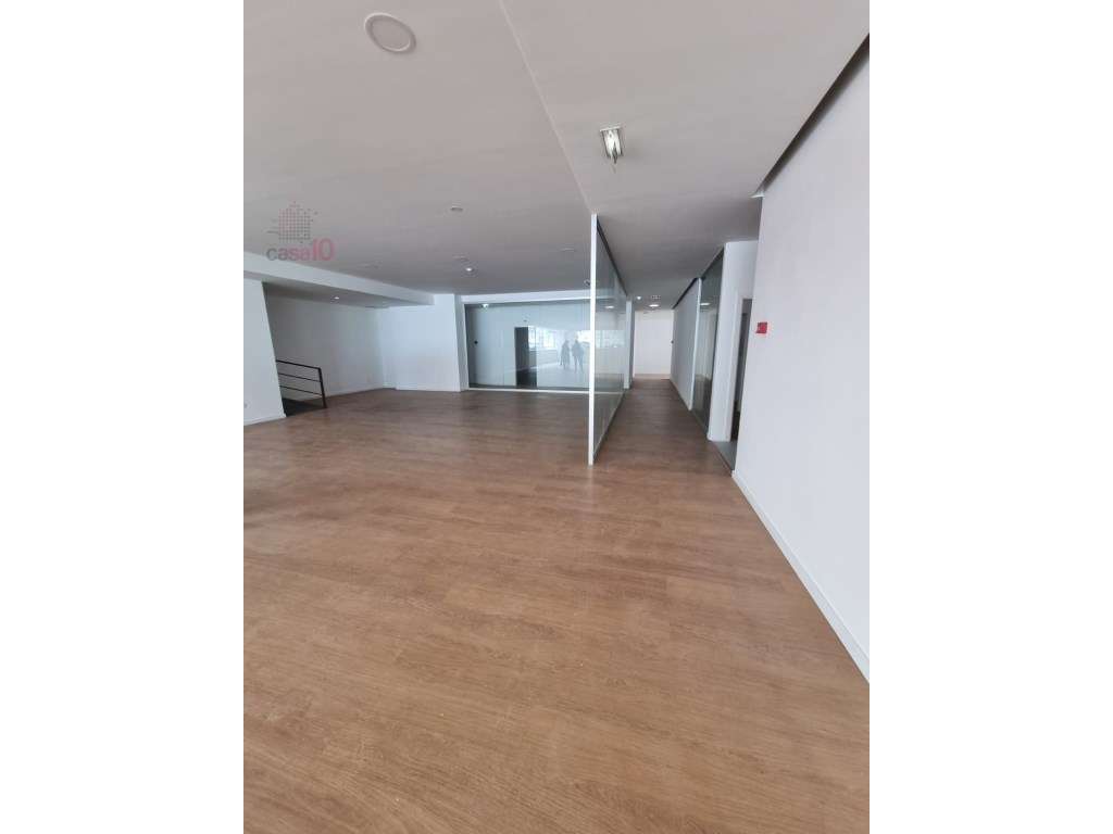 Vende-se loja junto ao El Corte Inglés, Lisboa - Grande imagem: 4/4