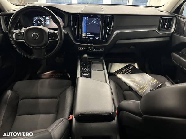 Volvo XC 60 B4 MHEV AT8 AWD Momentum - 12