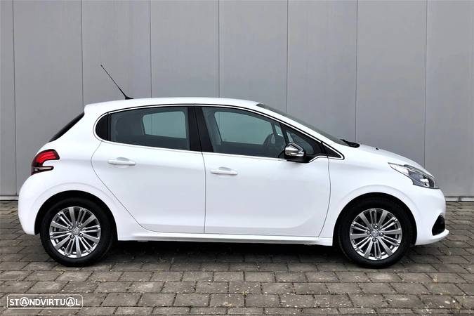 Peugeot 208 1.2 PureTech Allure - 9