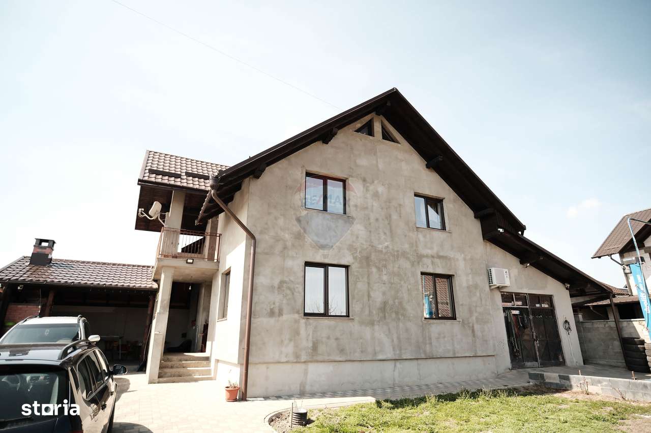 Casă  de vanzare in orasul Solca-0