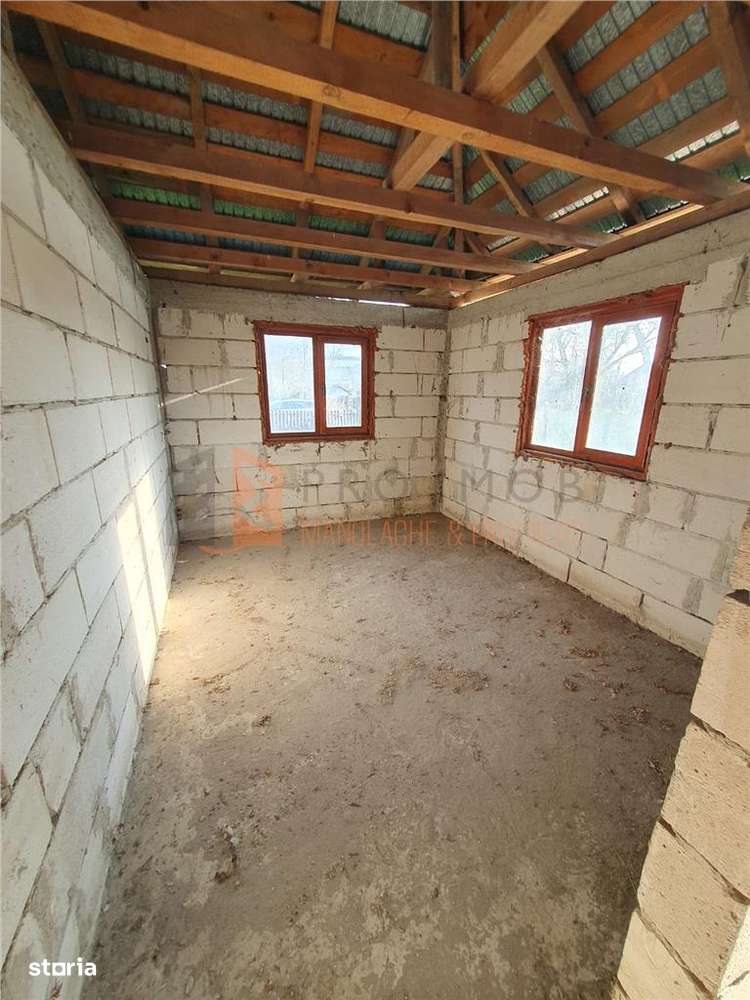 Exclusivitate! Casa + teren zona centrala in comuna Florica - Imagine principală: 3/11