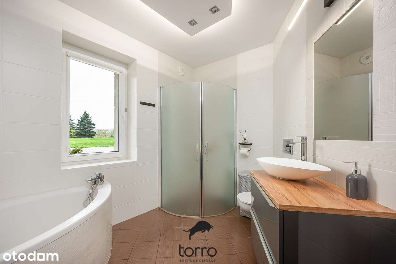 Dom wolnostojący z budynkami gospodarczymi na Ogromnej Działce !!!-10