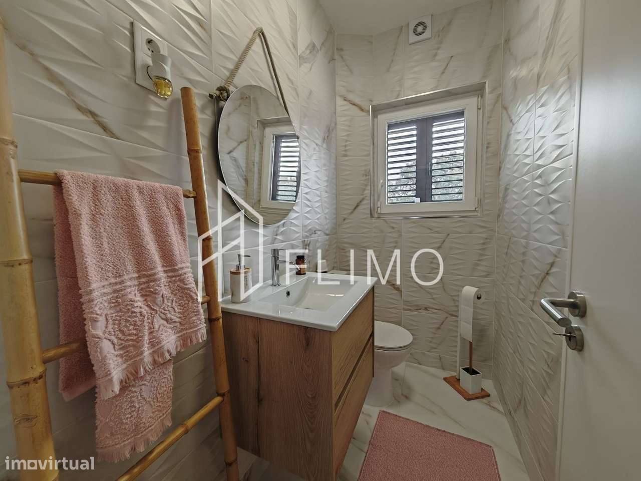 Moradia T4 em Arrifana-19