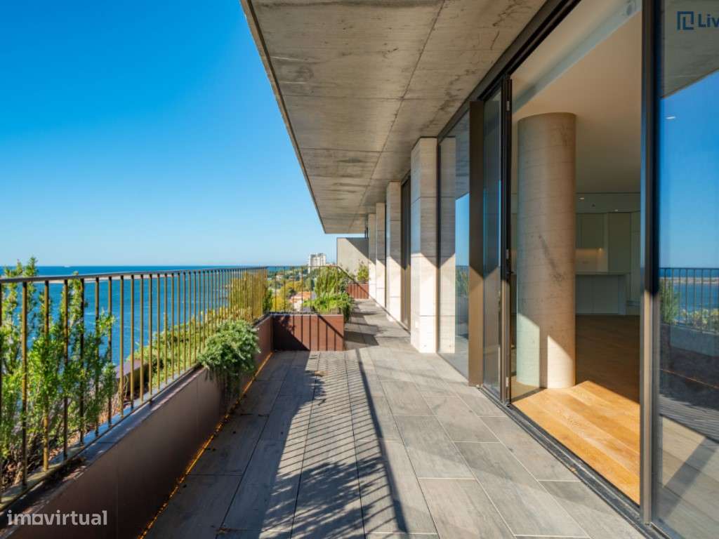 Espetacular T3 com 500m2 e vistas-10