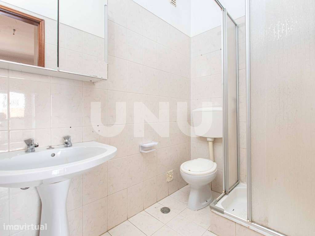 Apartamento T3, com terraço e lugar de estacionamento, no centro da...-17