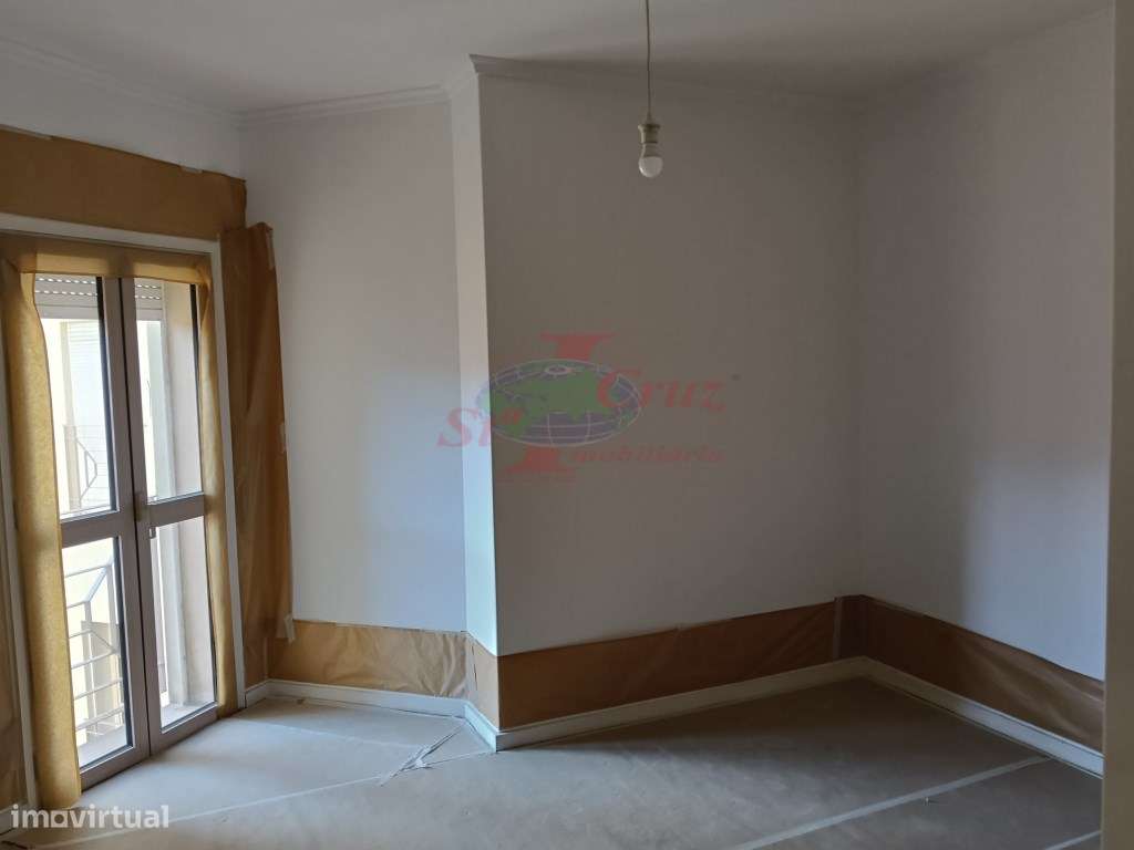 T4 com garagem Junto Piscinas Celas-7