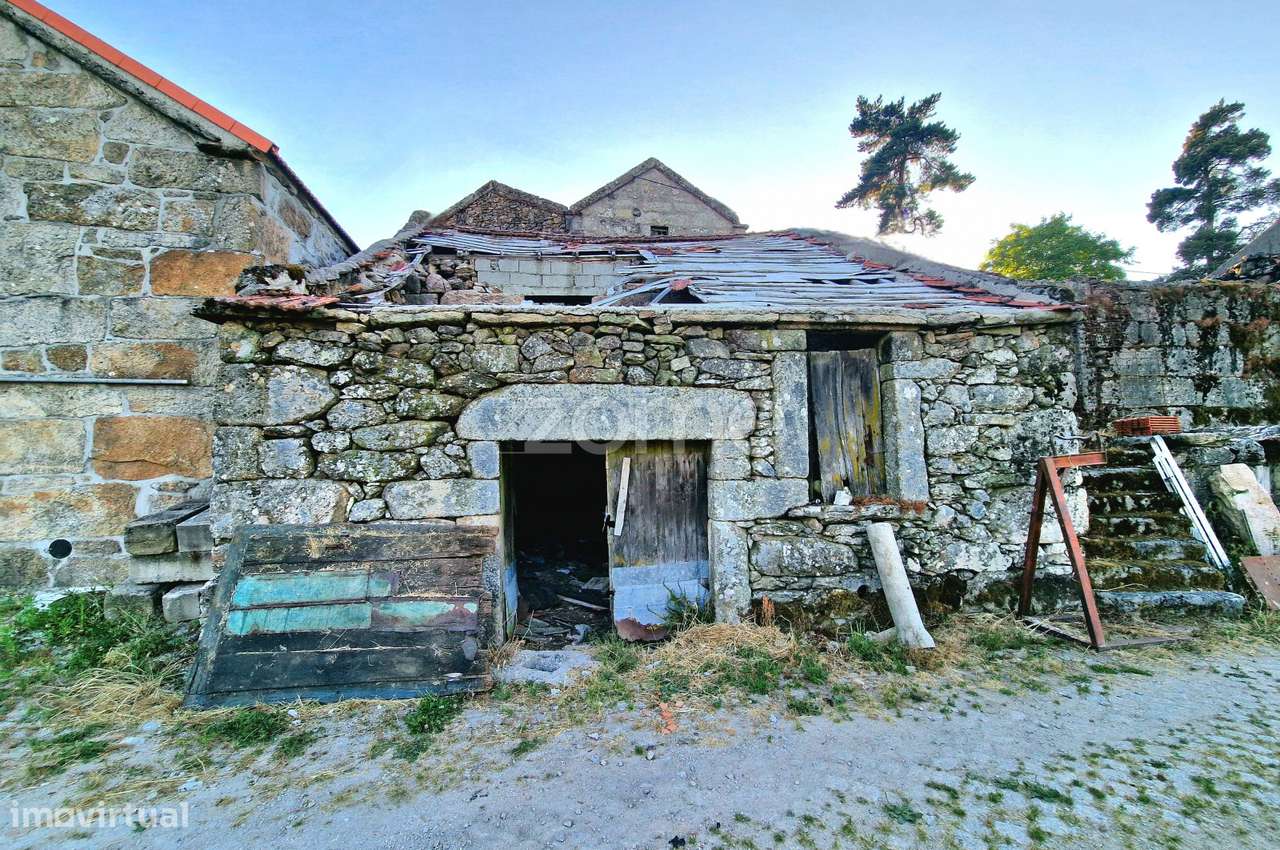 Moradia em Pitões das Junias com projecto e especialidades aprovados! - Grande imagem: 3/51