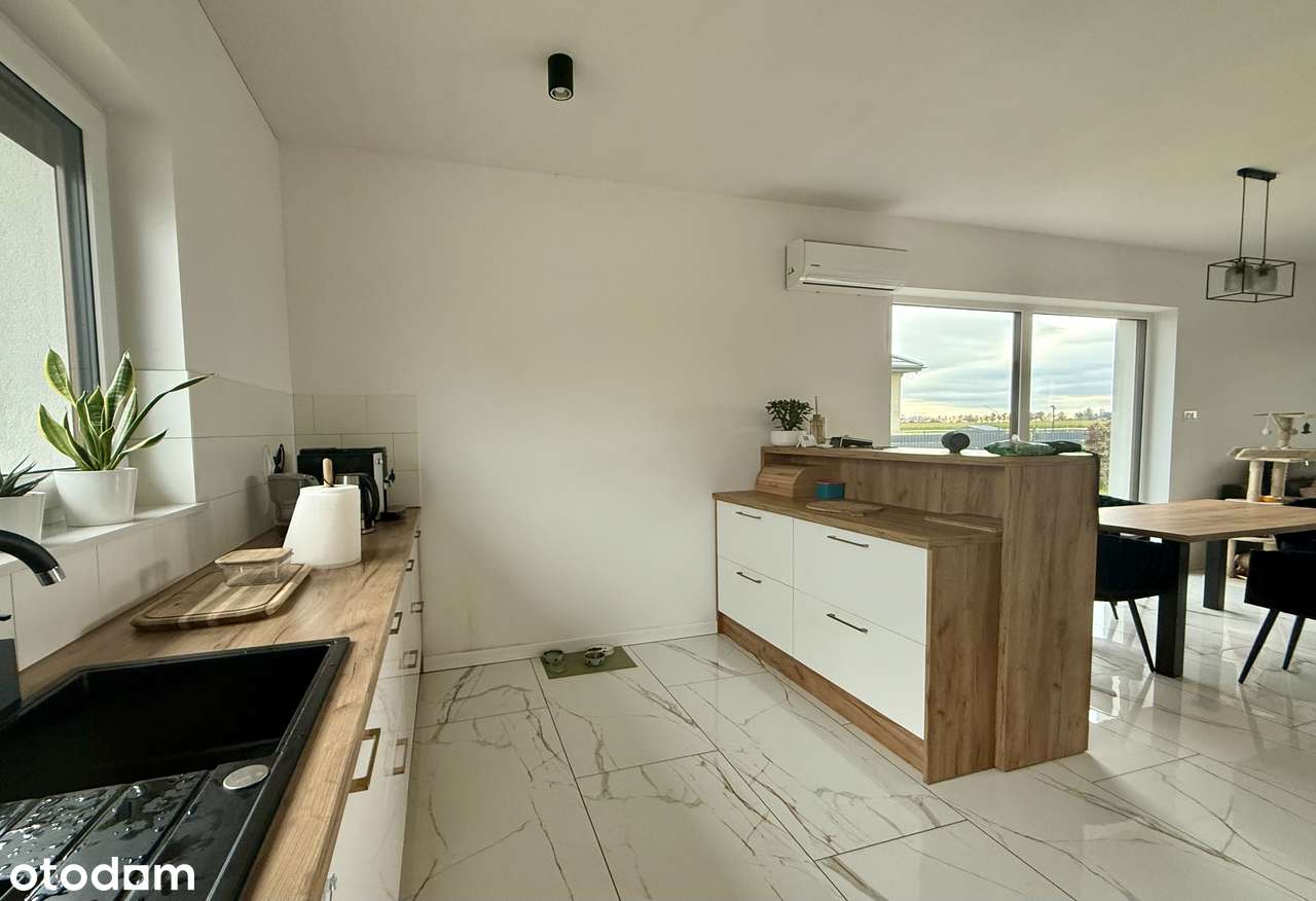 Nowy parterowy dom z lokalem użytkowym-10