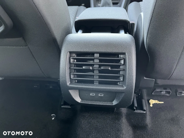 Ford Tourneo Connect Grand - 16