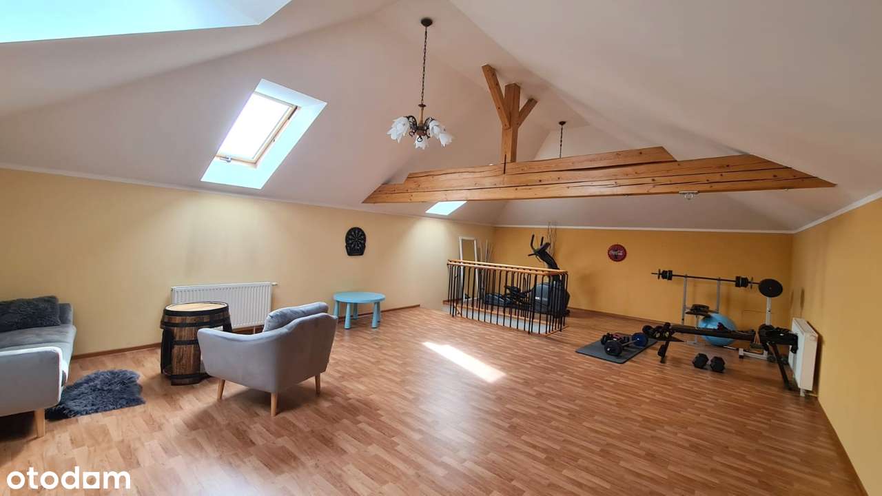 Dom z pięknym ogrodem w malowniczej okolicy-19