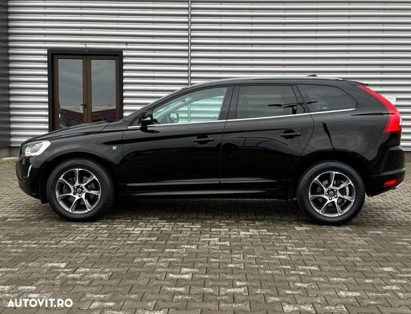 Volvo XC 60 D4 AWD Geartronic Ocean Race - 4