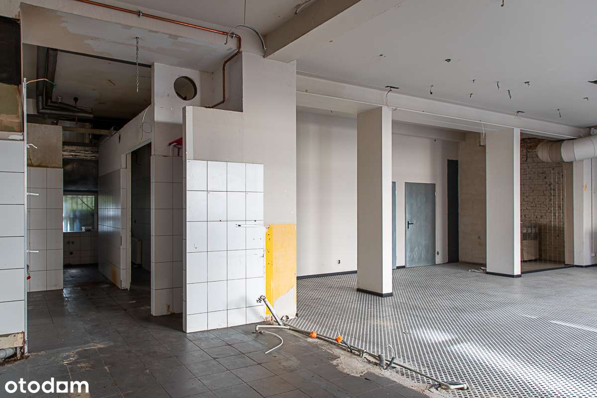 Lokal na parterze z 4 dużymi witrynami w zabytkowej kamienicy-9