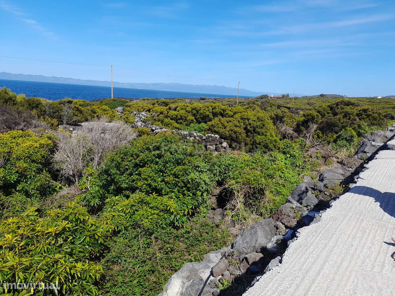 Terreno rústico com vista mar e montanha - Grande imagem: 5/6